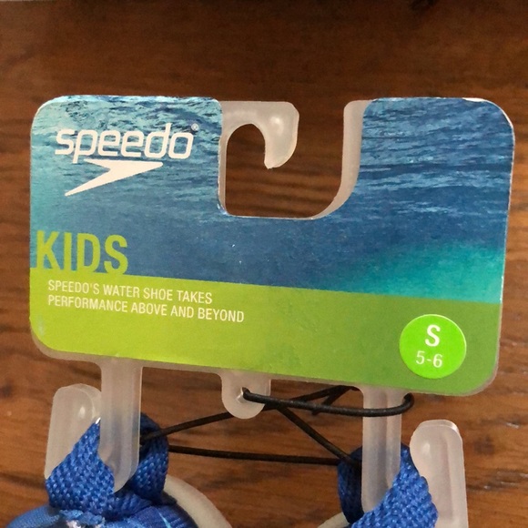 New girls Speedo water shoes. Size S(5-6). Star pattern. Aqua, pink, blue white. - Picture 5 of 9